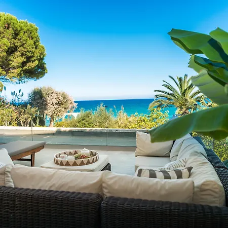 Villa Calypso & *