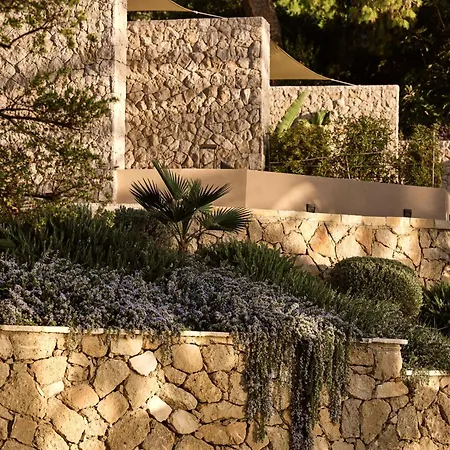 Villa Calypso &