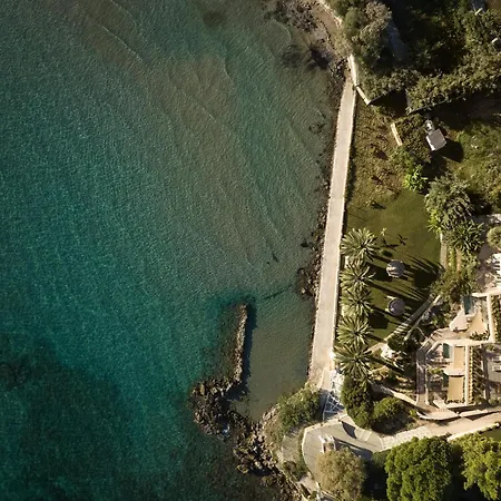 Villa Calypso & *