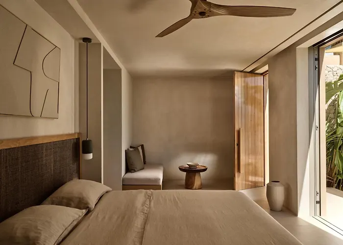 Calypso & Villa Amoudi